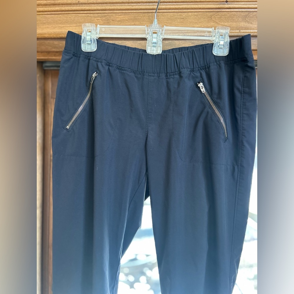 Athleta Women's Black Joggers with Zipper Pockets